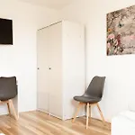 Bege Apartments Staybiz Comfort